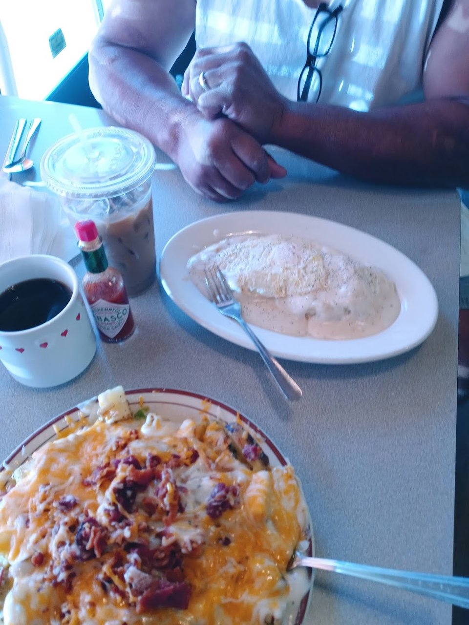 Biscuit & Gravy